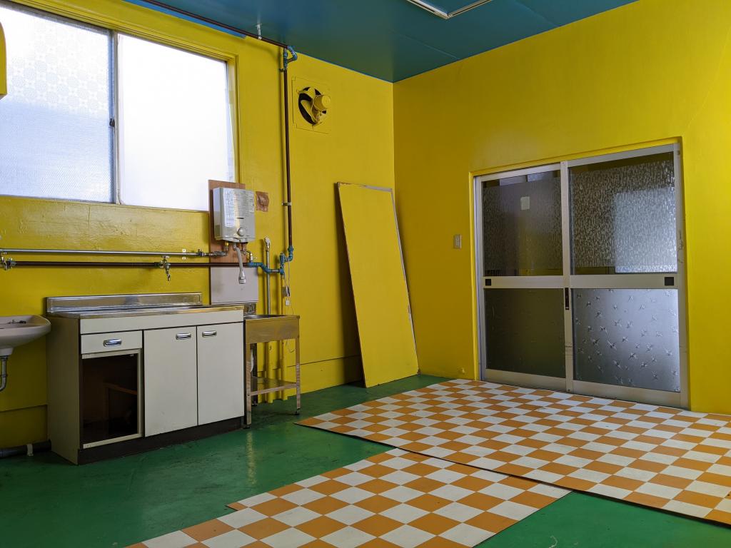 【価格改定】西５条南１３丁目　店舗付中古物件 内観