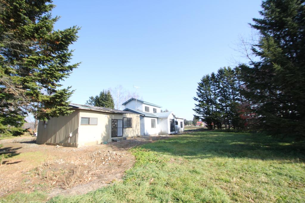 【防風林のある広大な売土地】新得町字屈足西１線 内観