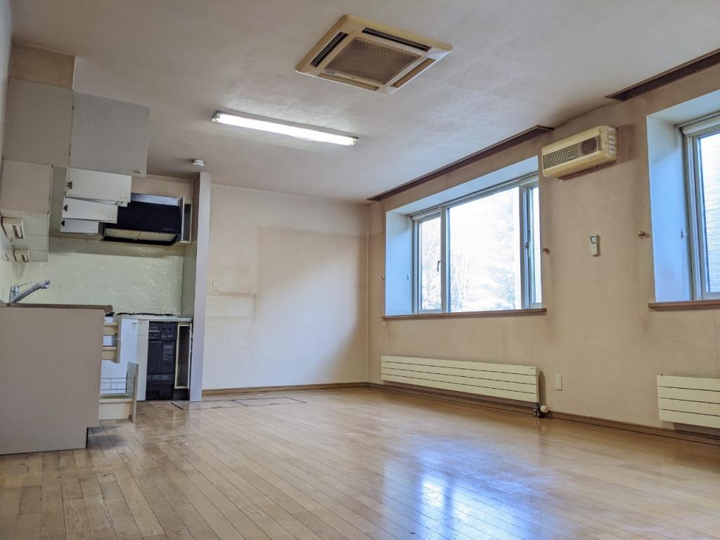 ☆商談中☆【価格改定】☆２世帯中古住宅☆ 内観