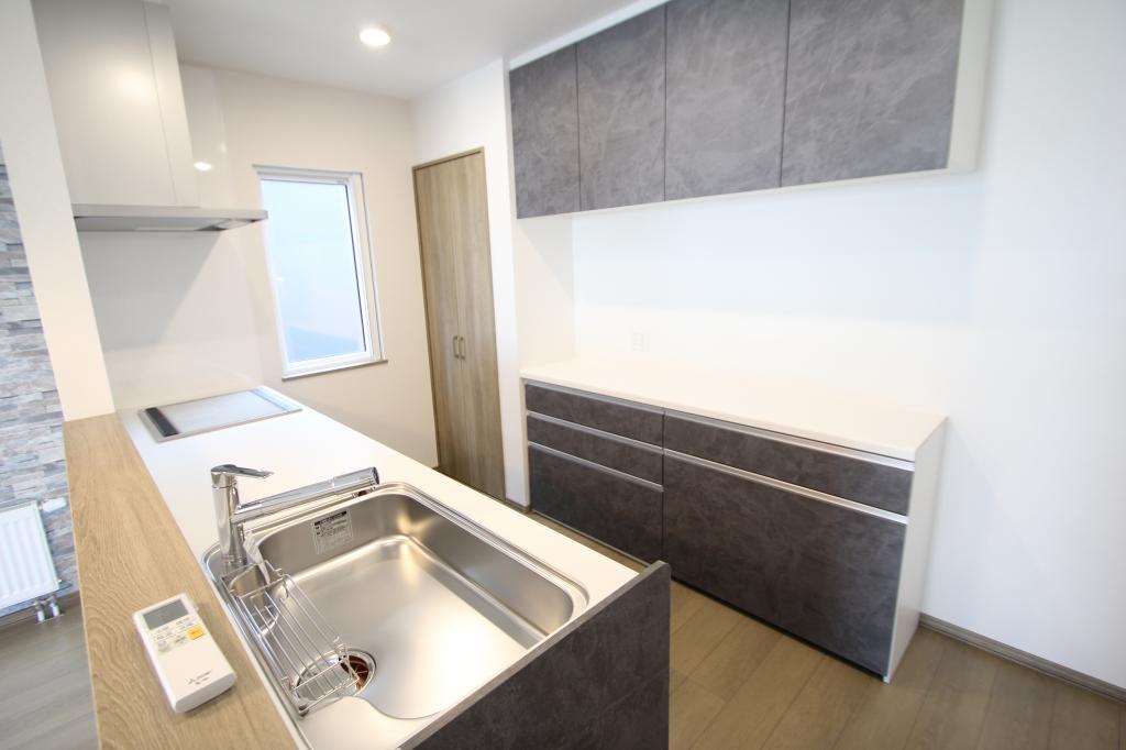 【写真追加】西１９条南３丁目　Ｂ棟　新築戸建 内観