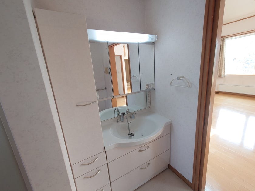 ※写真追加※西２１条南３丁目　車庫付平家中古住宅 内観