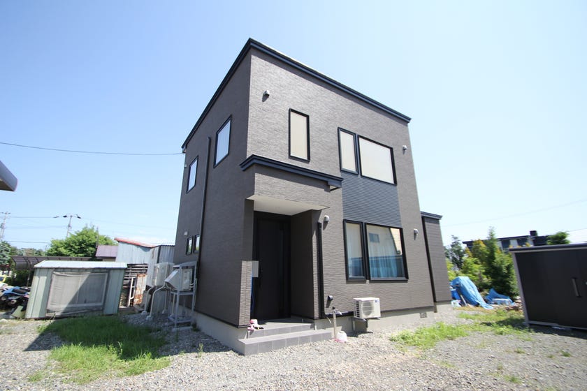 【太陽光パネル＆蓄電池装備！】稲田町東２線　【築浅】中古戸建