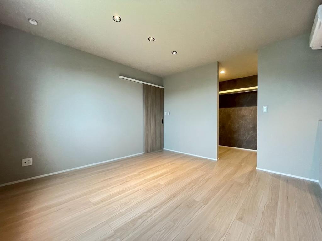 【家具家電付き！】西７条北４丁目　新築戸建 内観