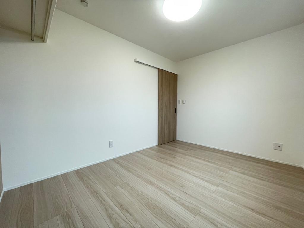 【家具家電付き！】西７条北４丁目　新築戸建 内観