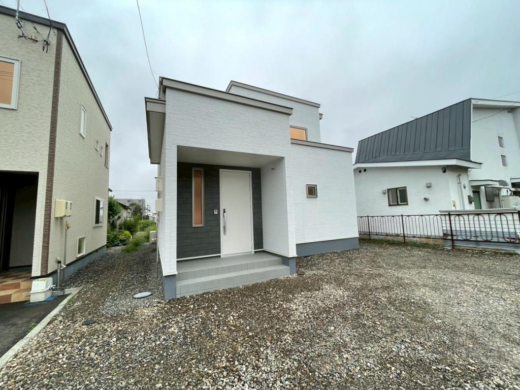 【家具家電付き！】西７条北４丁目　新築戸建 内観