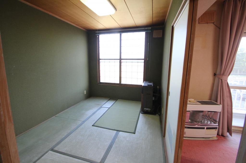 【写真追加】オリエンタルコーポ　３０２号室 内観