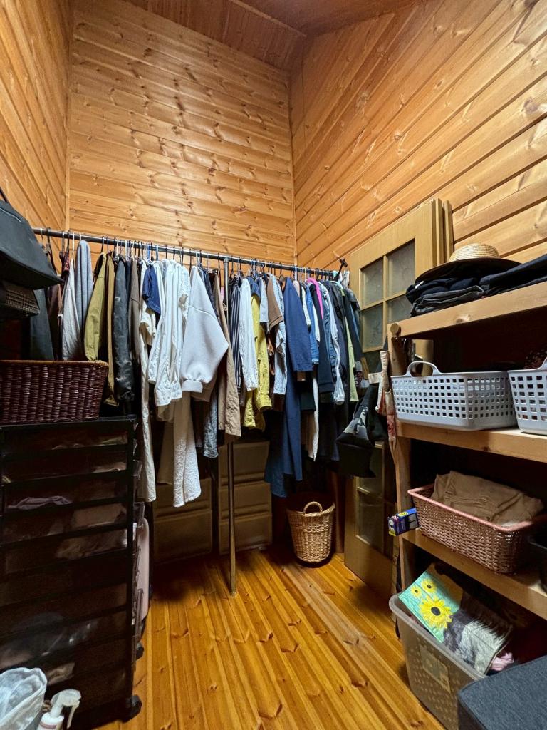 ※商談中※芽室町西士狩北７線　店舗付中古住宅 内観