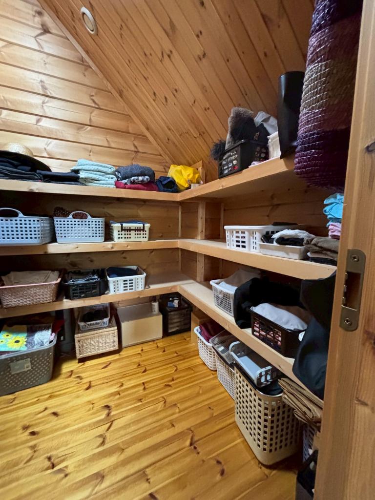 ※商談中※芽室町西士狩北７線　店舗付中古住宅 内観