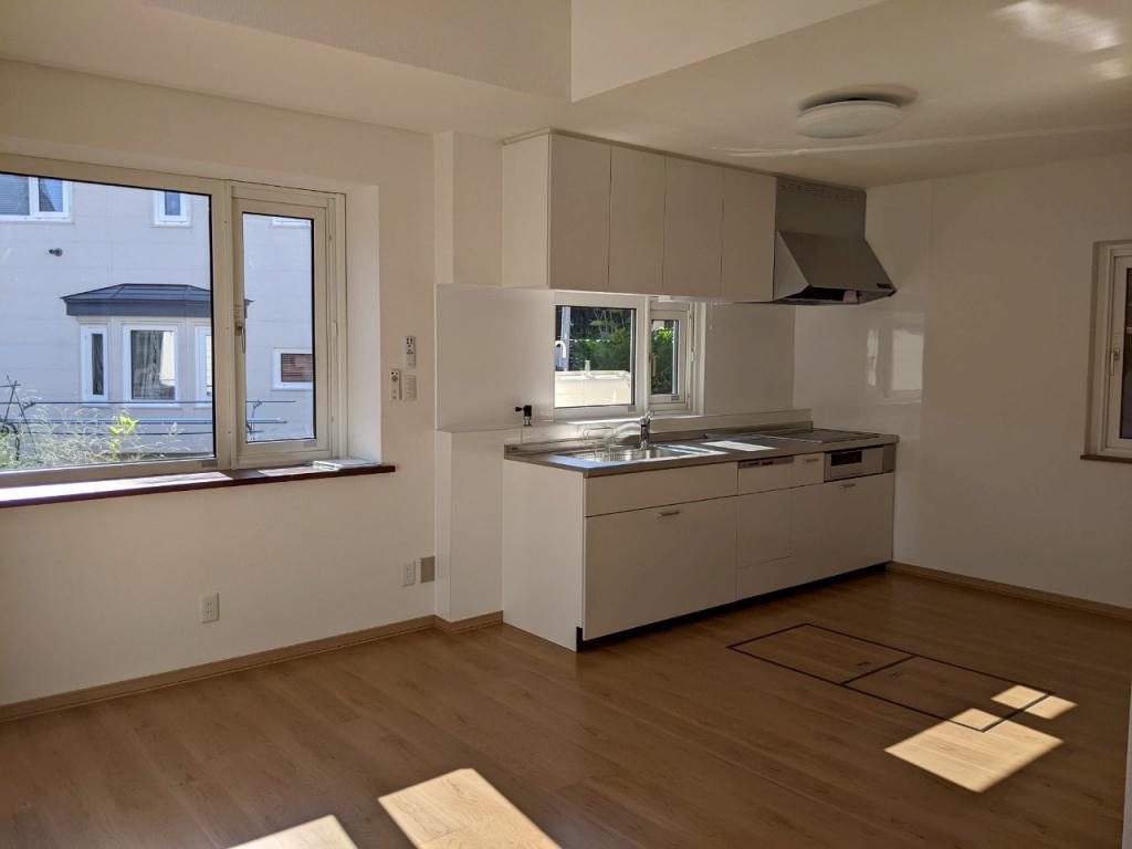 【価格改定】【家具付き♪】西２３条南３丁目　リフォーム物件 内観