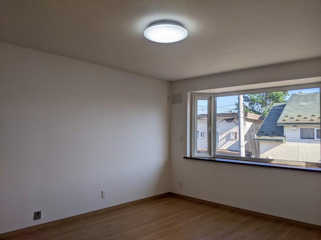 【価格改定】【家具付き♪】西２３条南３丁目　リフォーム物件 内観