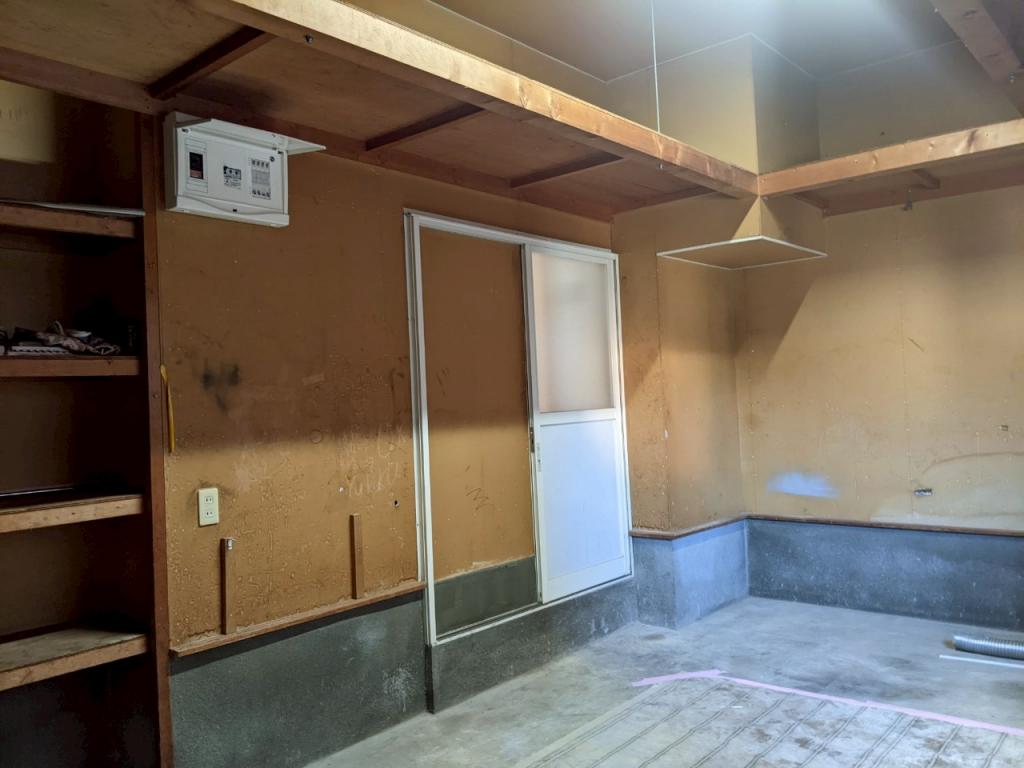 【価格改定】【家具付き♪】西２３条南３丁目　リフォーム物件 内観