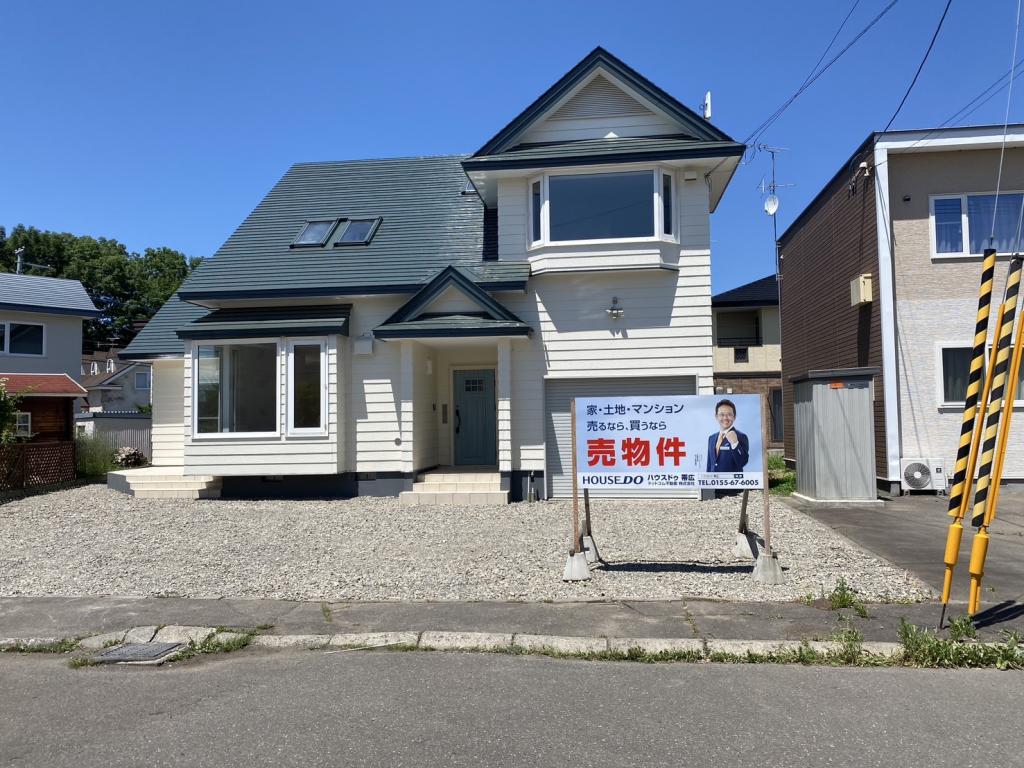 【価格改定】【家具付き♪】西２３条南３丁目　リフォーム物件 内観