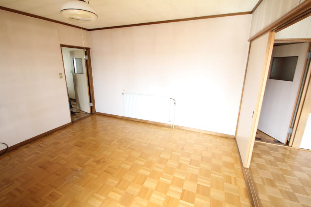 【写真追加】大通南３４丁目　中古戸建 内観