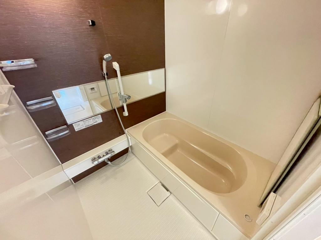 【価格改定】西２５条南３丁目　ソーラーパネル付中古住宅 内観