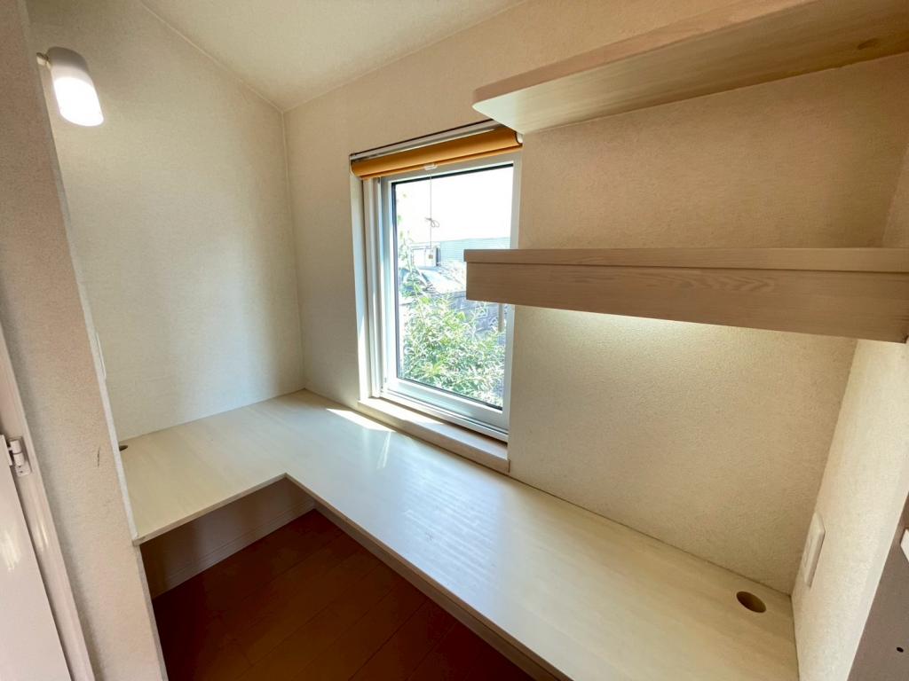 【価格改定】西２５条南３丁目　ソーラーパネル付中古住宅 内観