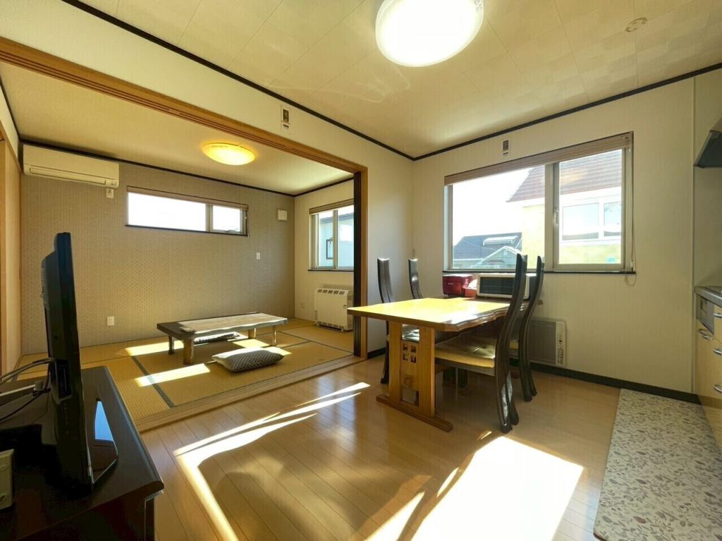 自由が丘５丁目　二世帯中古戸建 内観