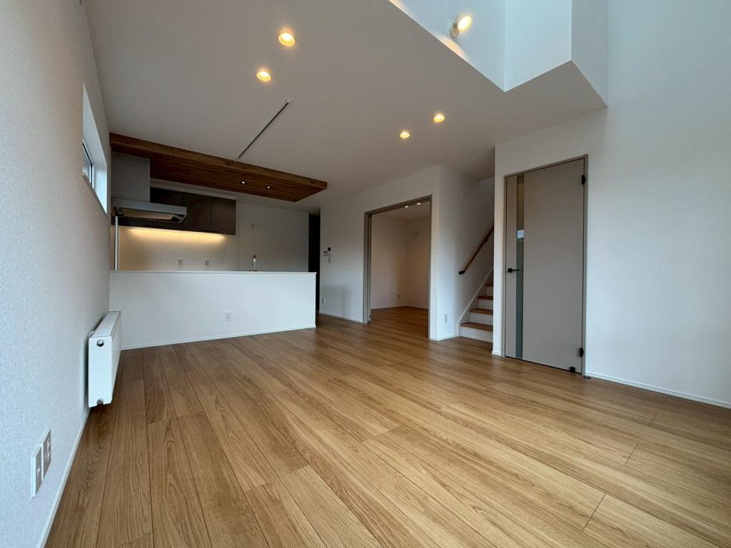 【写真追加】東７条南２３丁目　Ａ棟　新築戸建 内観