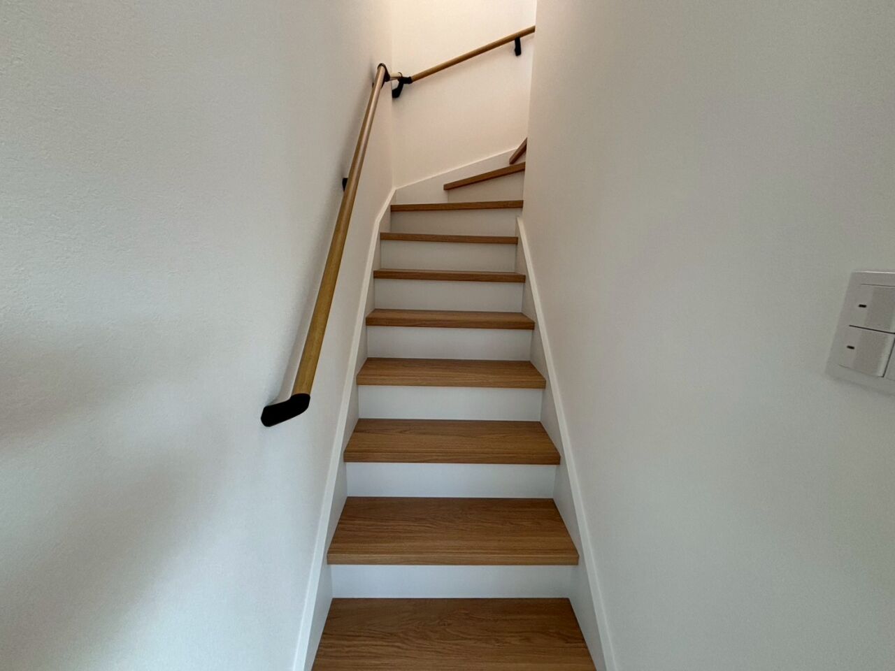 【写真追加】東７条南２３丁目　Ａ棟　新築戸建 内観