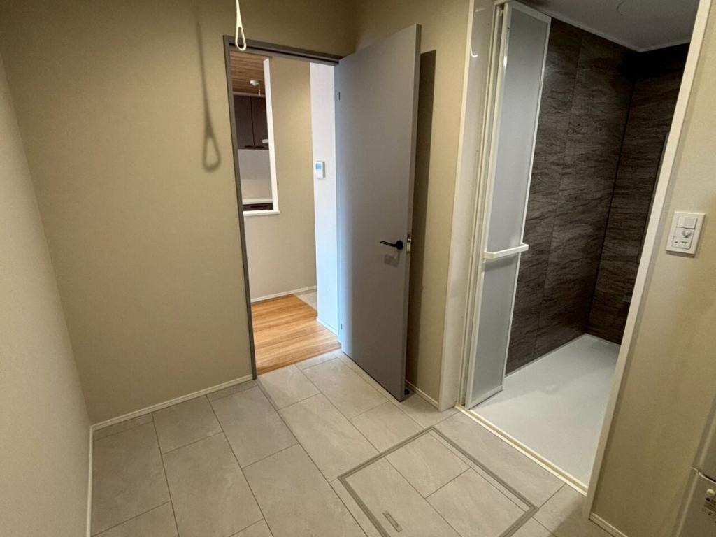 【写真追加】東７条南２３丁目　Ｂ棟　新築戸建 内観