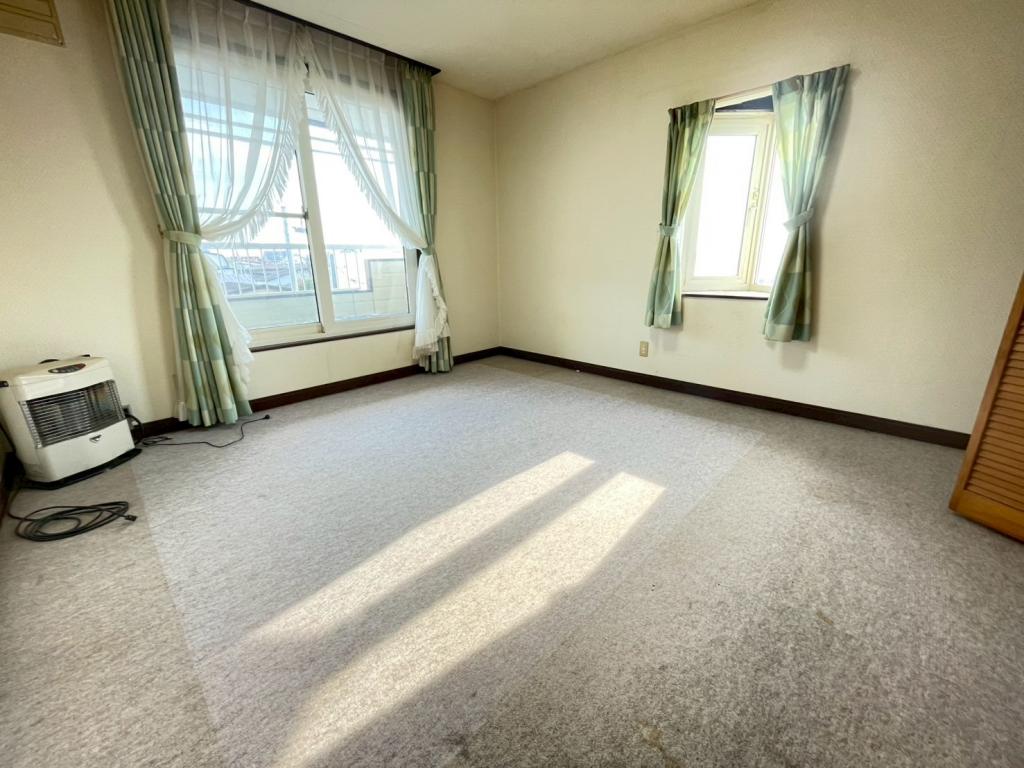 【価格改定】池田町字旭町４丁目　中古戸建 内観