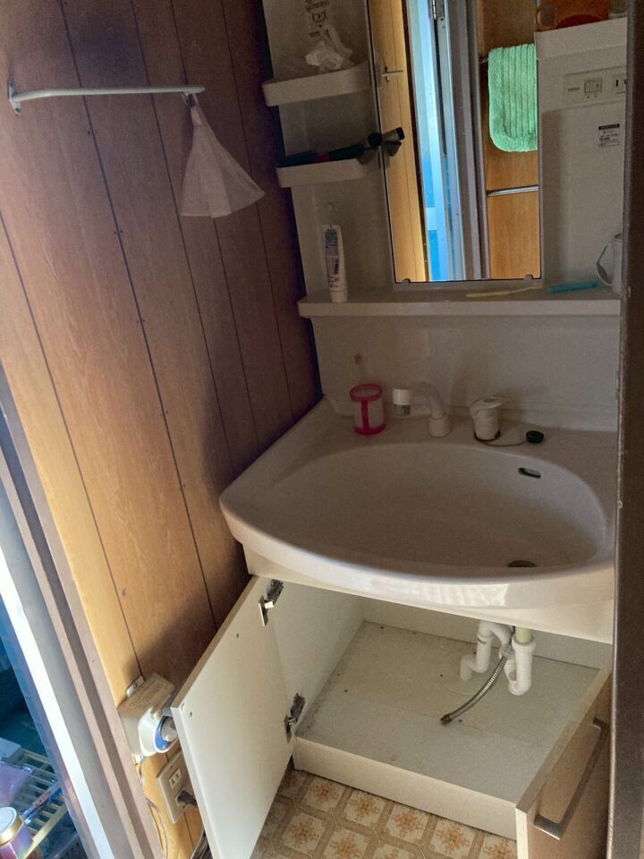 浦幌町字幸町　店舗付き住宅 内観