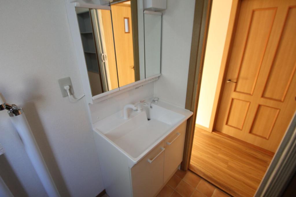 【写真追加】西二十一条南５丁目　リフォーム住宅 内観