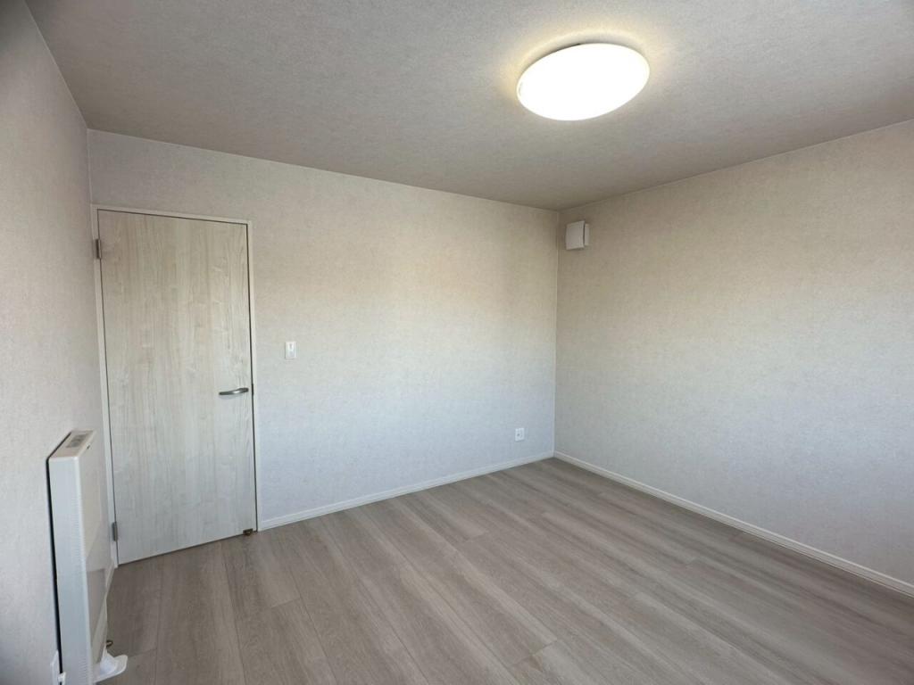 【写真追加】西２条南３７丁目　西棟　新築戸建 内観