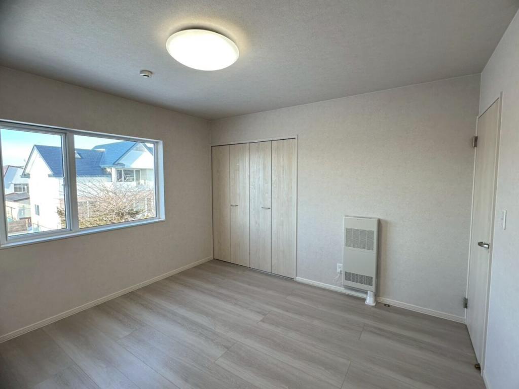 【写真追加】西２条南３７丁目　西棟　新築戸建 内観