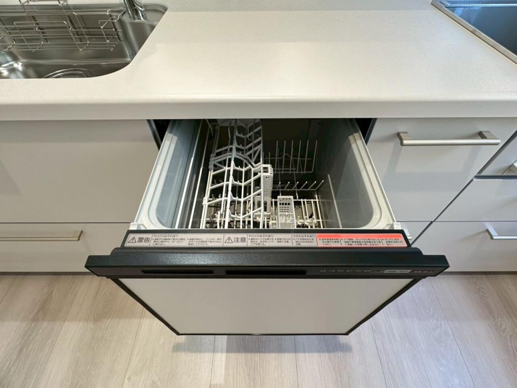 【写真追加】西２条南３７丁目　西棟　新築戸建 内観