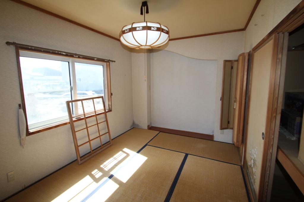 【写真追加】大空町３丁目　中古二世帯住宅 内観