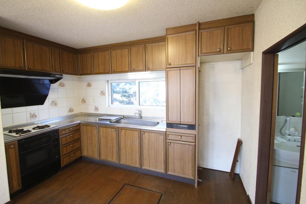 【写真追加】大空町３丁目　中古二世帯住宅 内観