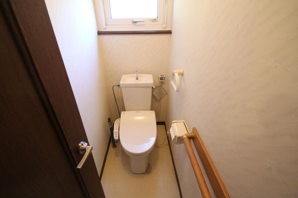 【写真追加】大空町３丁目　中古二世帯住宅 内観