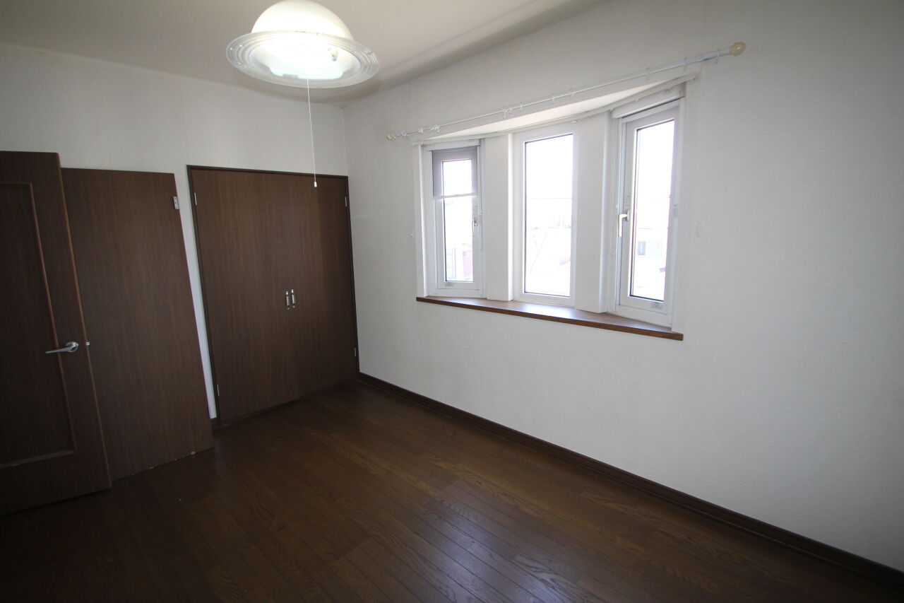 【写真追加】大空町３丁目　中古二世帯住宅 内観