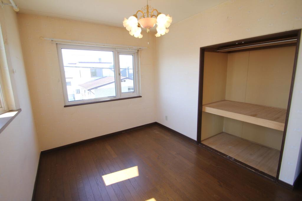 【写真追加】大空町３丁目　中古二世帯住宅 内観