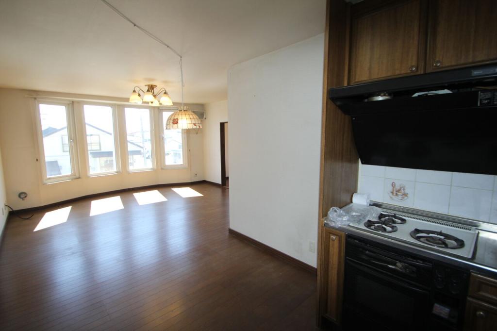 【写真追加】大空町３丁目　中古二世帯住宅 内観