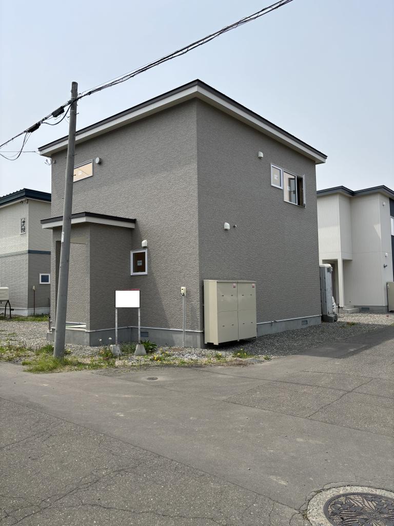 【写真追加】西２条南３７丁目　東棟　新築戸建 内観