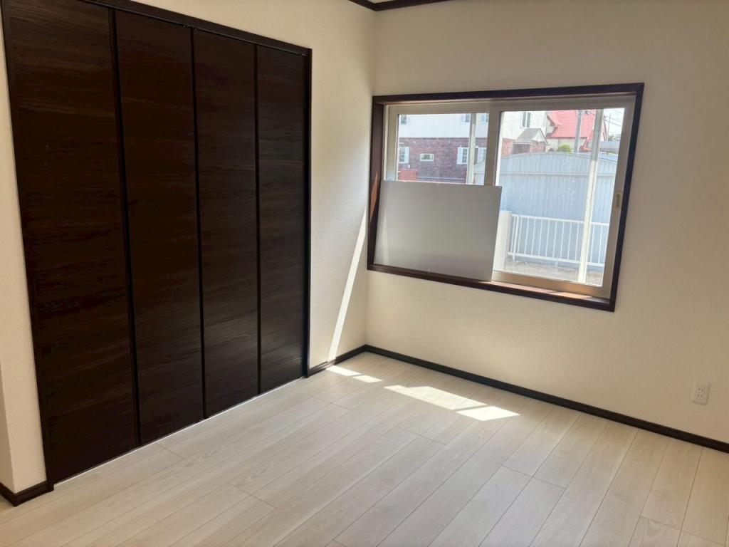 【価格改定】西２２条南３丁目　リフォーム住宅 内観