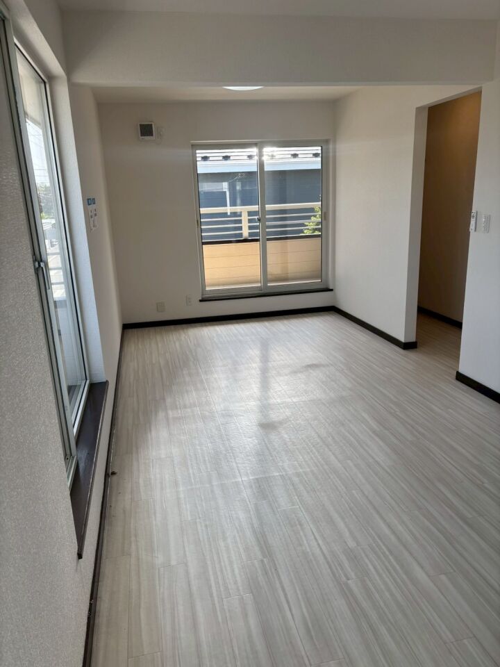 【価格改定】西２２条南３丁目　リフォーム住宅 内観