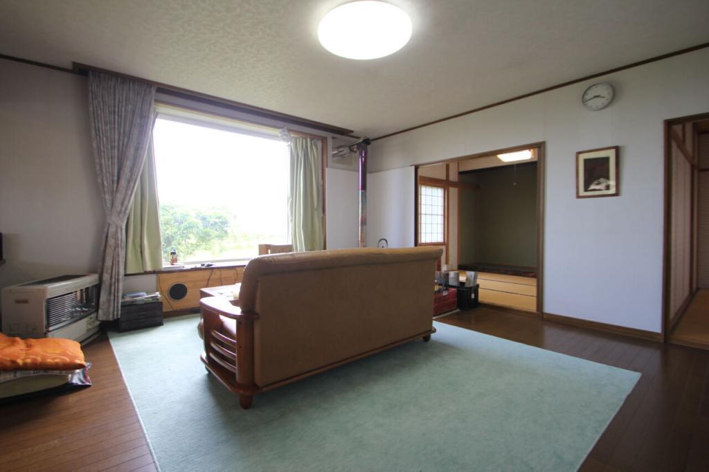 幕別町字古舞　中古戸建 内観