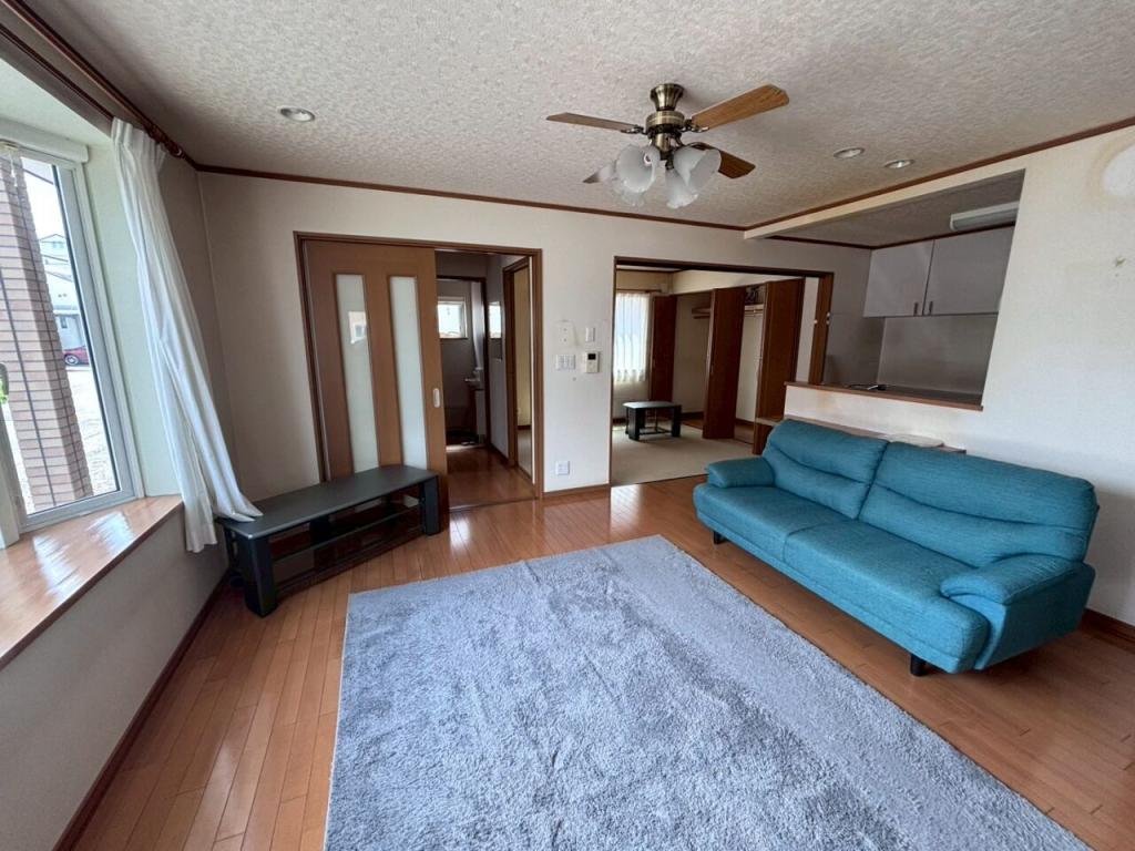 【商談中】西１９条南５丁目　中古戸建 内観