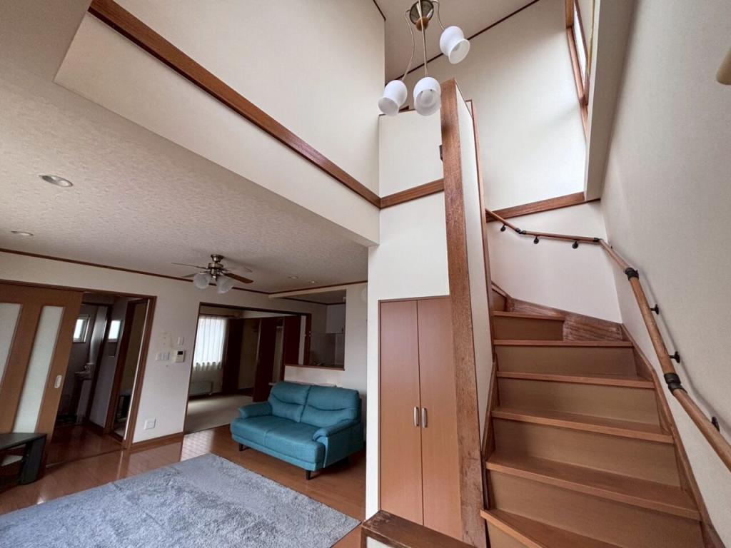 【商談中】西１９条南５丁目　中古戸建 内観