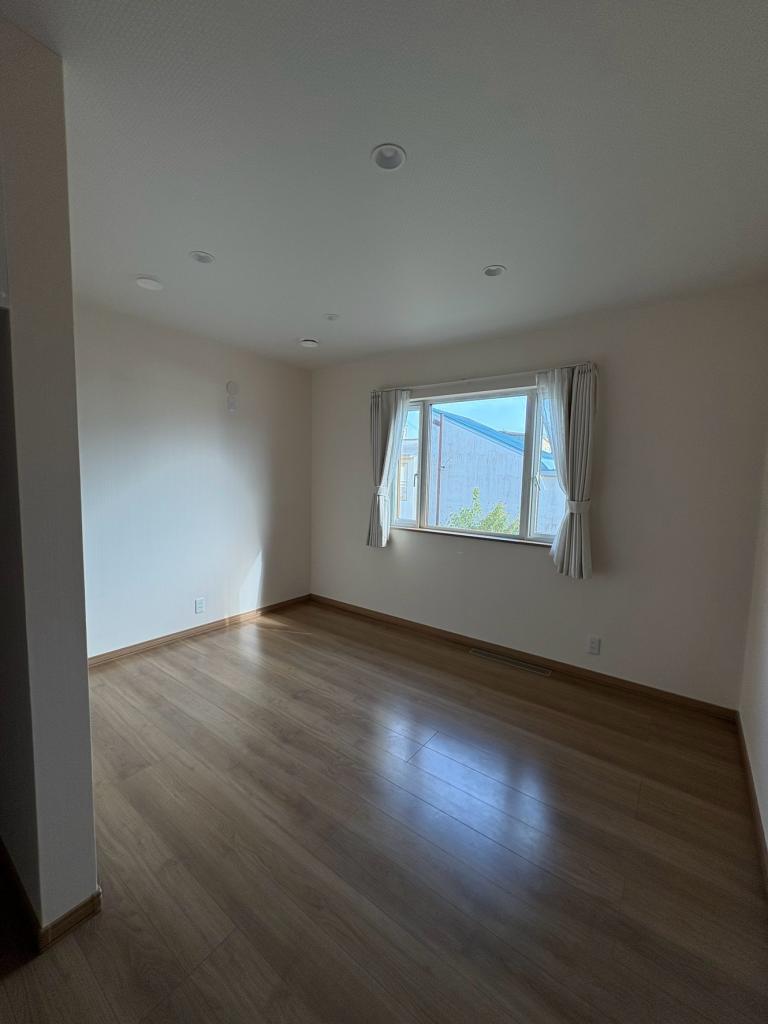 東６条南３丁目　中古戸建 内観