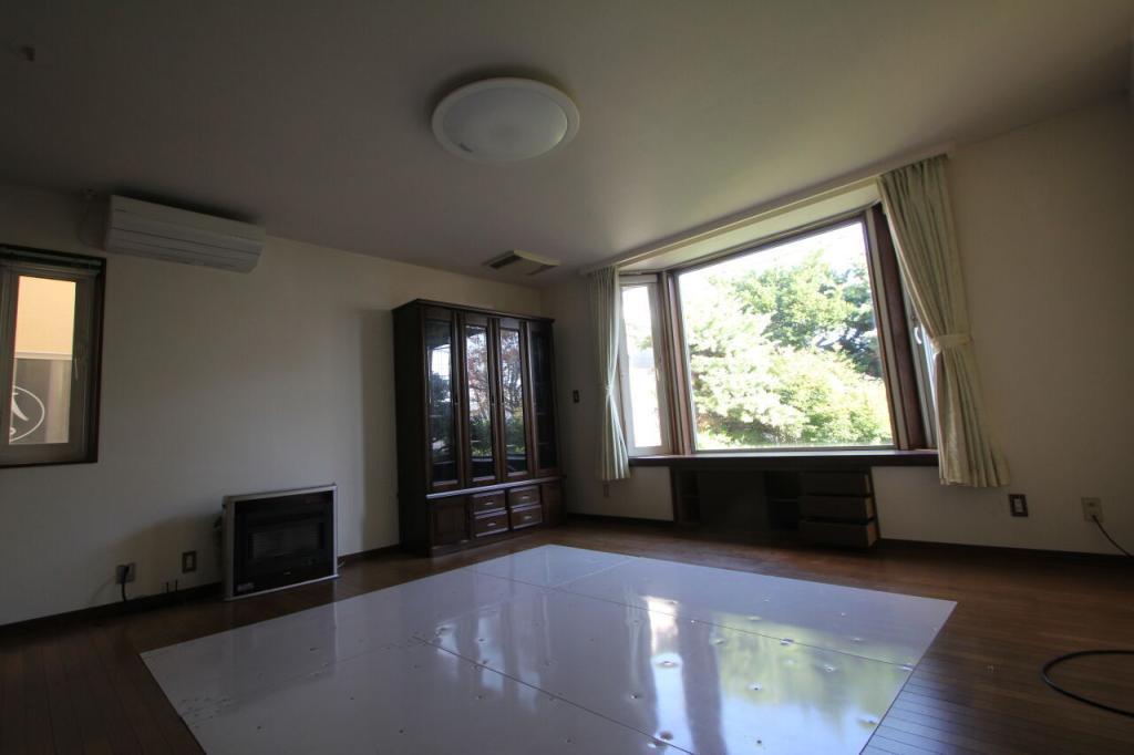 西１０条南３２丁目・３３丁目　中古戸建 内観