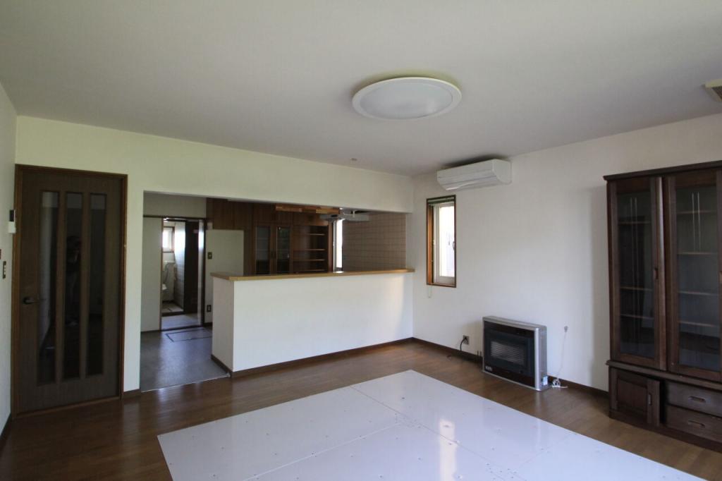 西１０条南３２丁目・３３丁目　中古戸建 内観