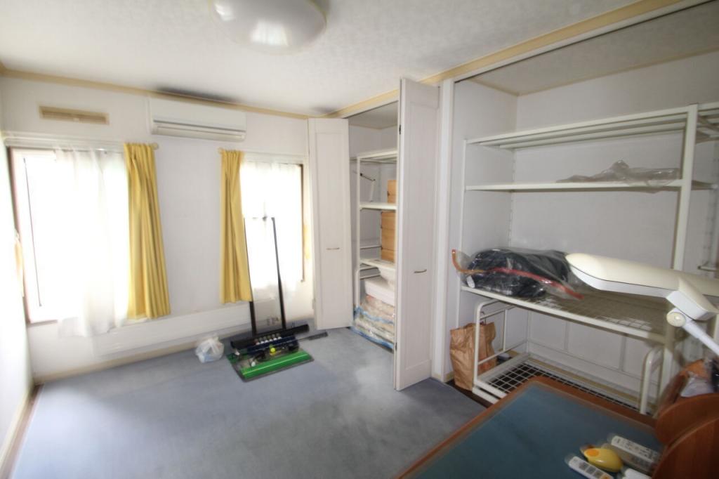 【住宅２棟付き】西２２条南１丁目　中古戸建 内観