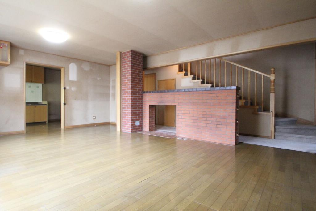 幕別町札内あかしや町　中古戸建 内観