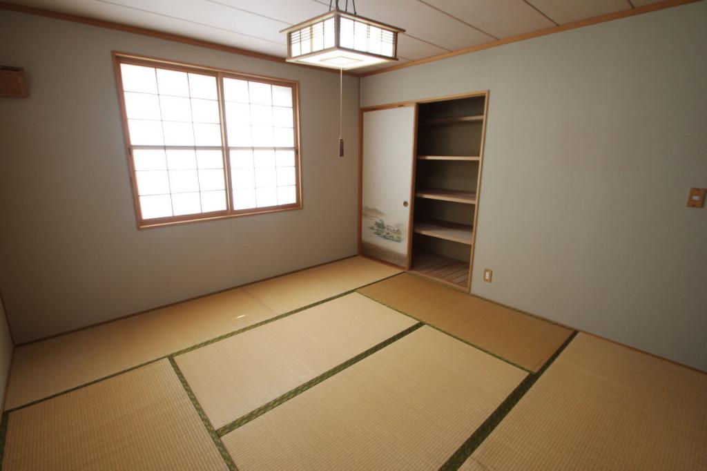 幕別町札内あかしや町　中古戸建 内観
