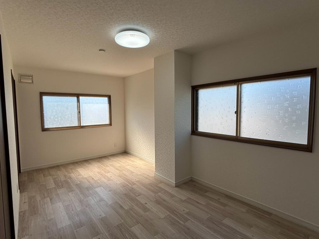 【リフォーム済】南の森西９丁目　中古戸建 内観